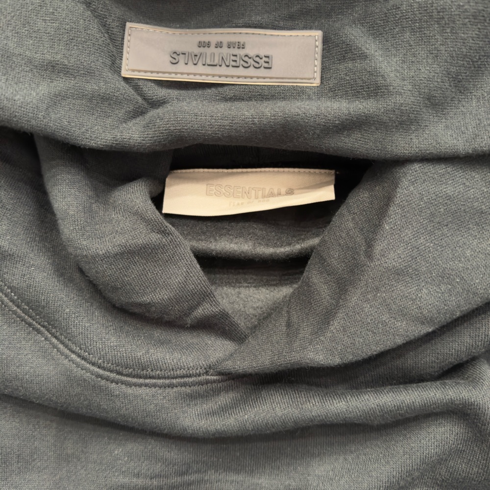 Fear of god essential hoodie Brand New - Picture 6 of 7
